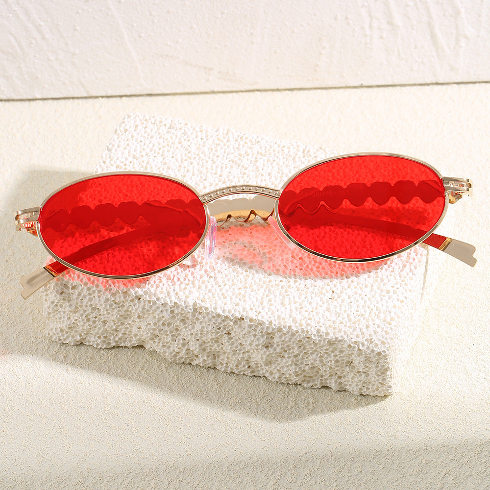 Modische Sonnenbrille mit Ovalem Rahmen und Luxuriösem Akzent Brehn