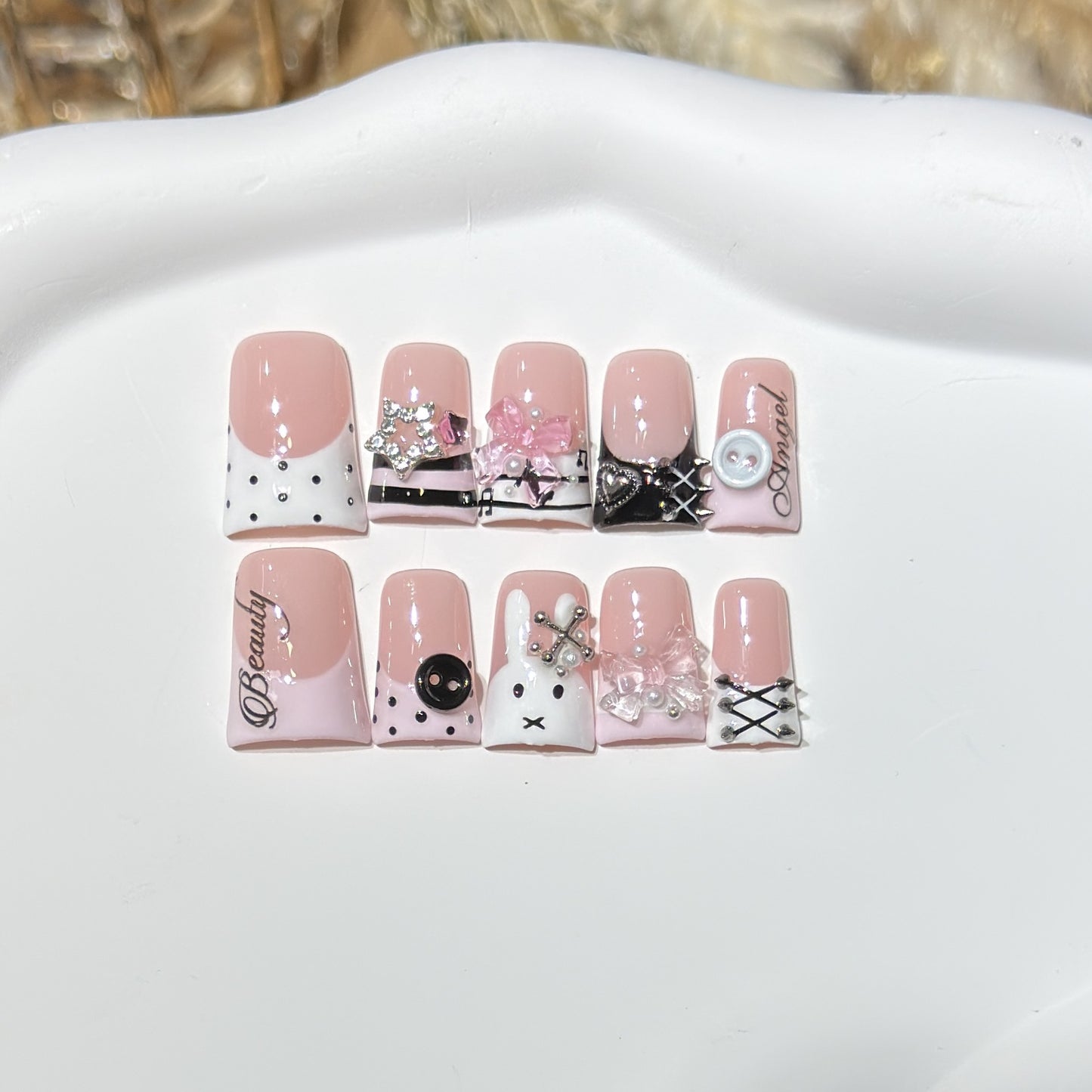 Künstlerisches Designer Press-On Nagelset Brehn