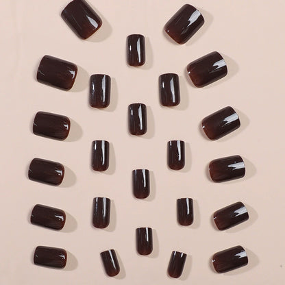 Glänzendes Press-On-Nagelset mit funkelndem Finish Brehn