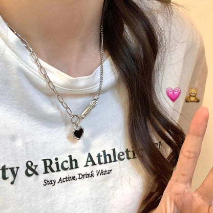 Herzförmige Anhängerhalskette mit Kette Brehn