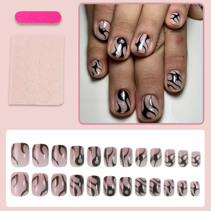 Kunstnagelset mit elegantem Schwarz-Weiß-Design Brehn