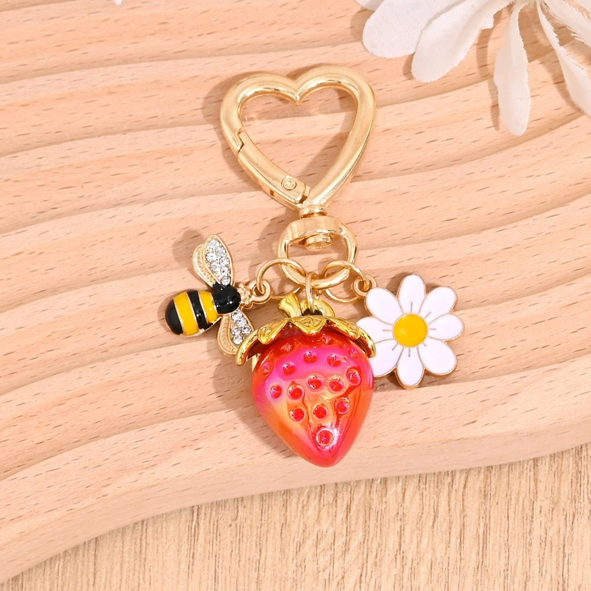 Schlüsselanhänger mit Fruchtigem Erdbeer-Design Brehn