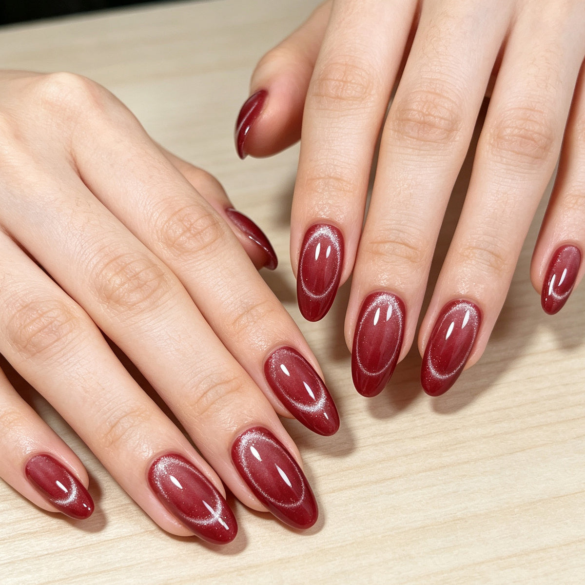 Glänzende mandelförmige Gel-Nagelvergrößerungen Brehn