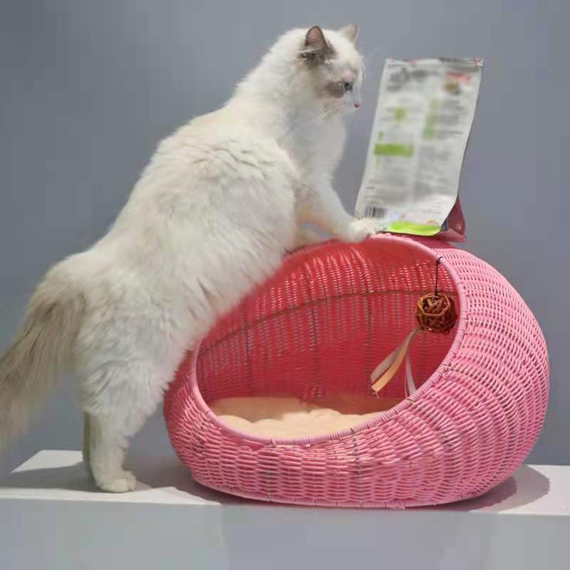 Gemütliches Katzenbett aus geflochtenem Naturmaterial Brehn