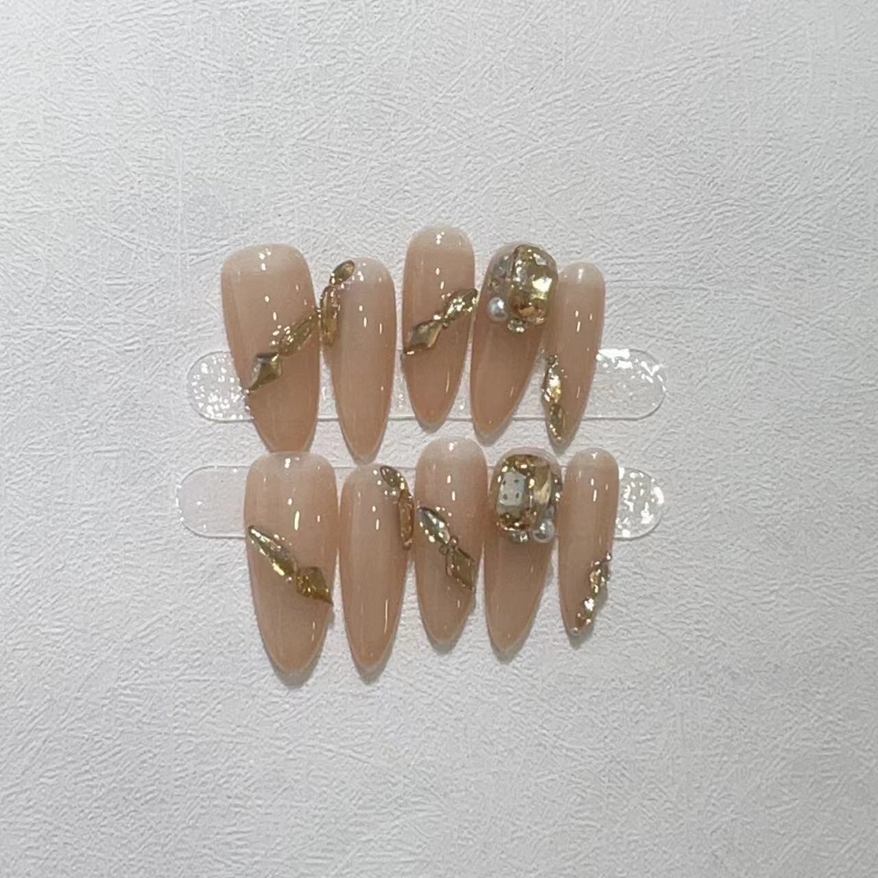 Stylisches Stiletto Press-On Nagelset Brehn