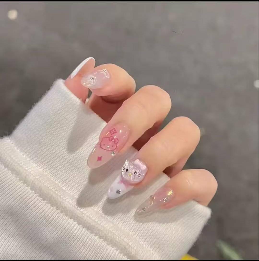 Kunstvolle Nageldesigns mit Katzenmotiv Brehn