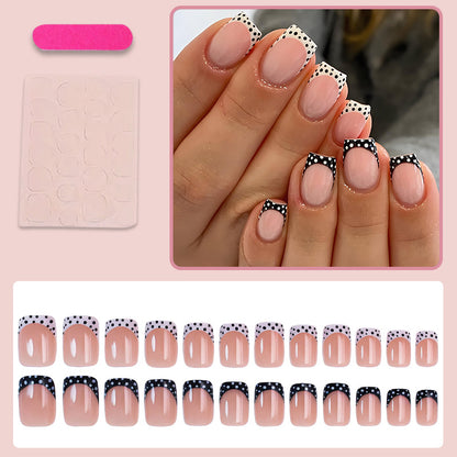 Kunstnagelset mit eleganten Punkten und modernen Akzenten Brehn