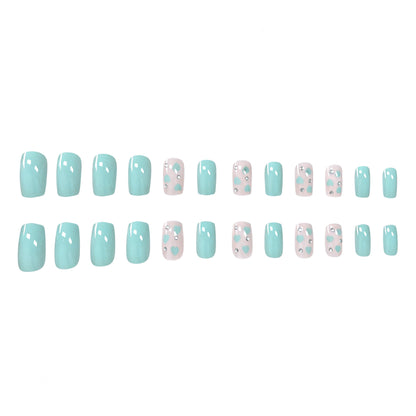 Herz-inspiriertes Nagelkunstdesign Brehn