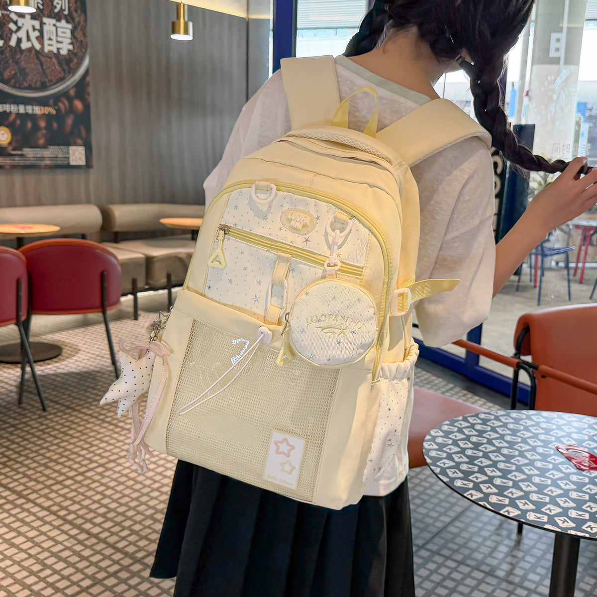 Stylischer Multifunktions-Rucksack mit gepolsterten Gurten Brehn