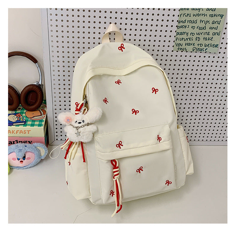 Charmant bestickter Schulrucksack