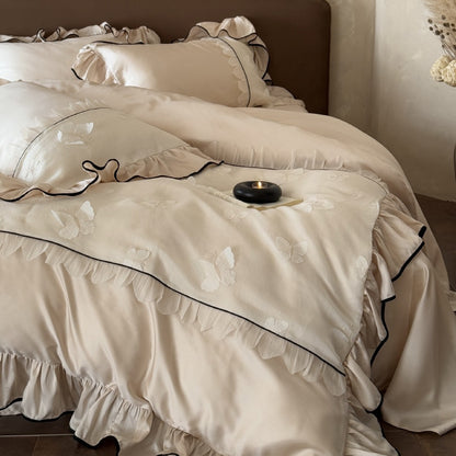 Luxuriöses Rüschen-Bettwäsche-Set mit bestickten Schmetterlingen