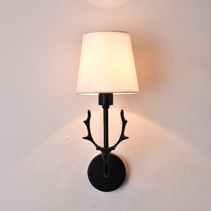 Geweih Wandleuchte