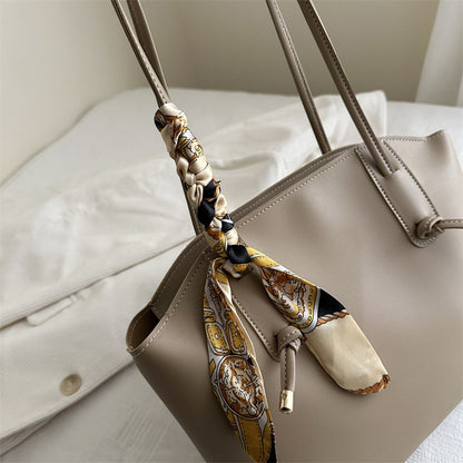 Elegante Schal-Akzent-Handtasche