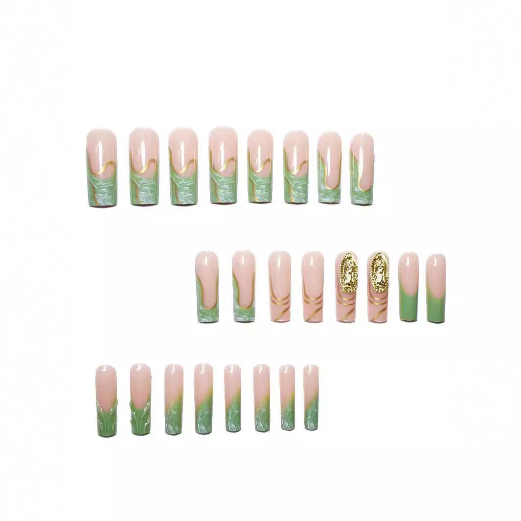 Elegante Detaillierte Nagelkunstverlängerungen Brehn