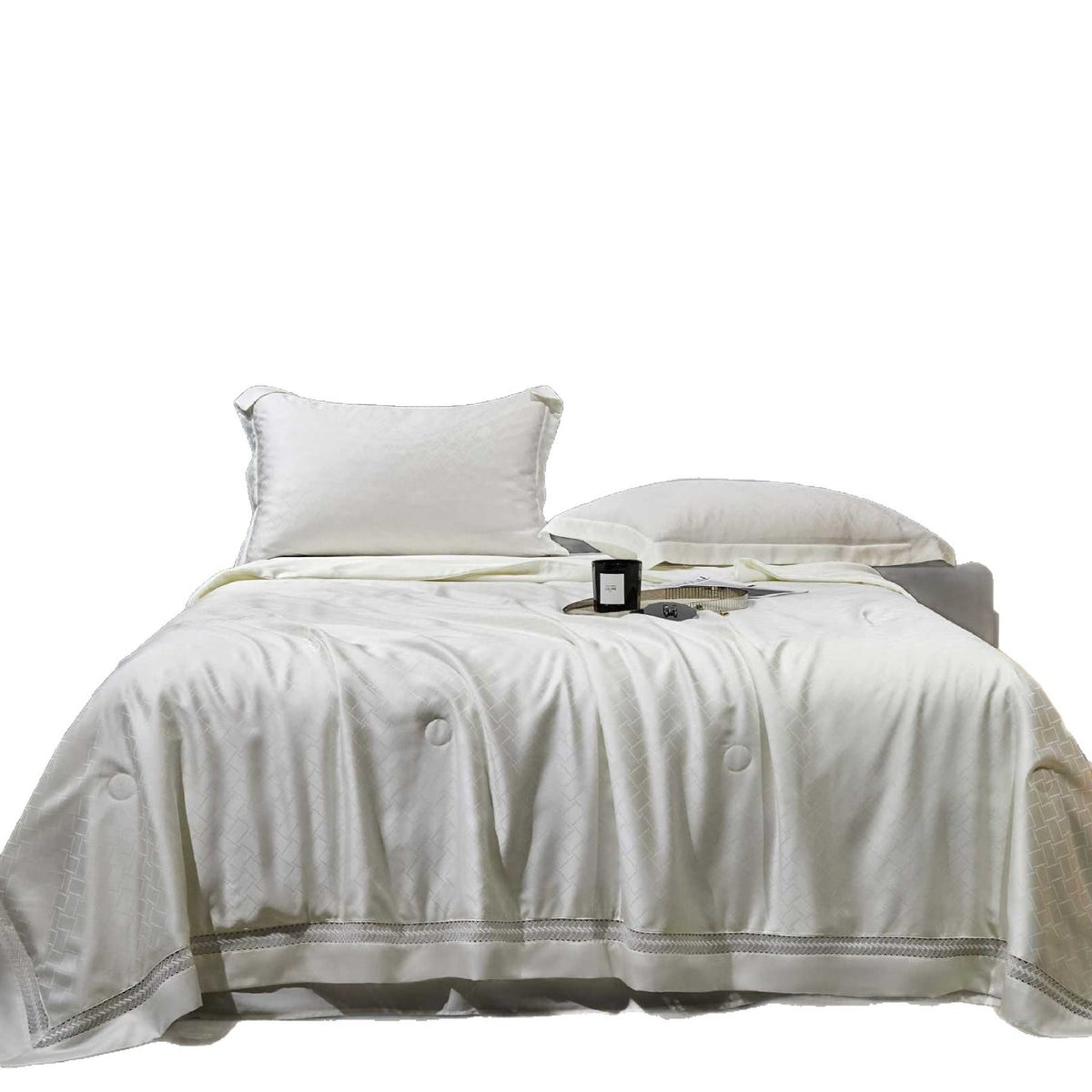 Satin-Duvetbezug-Set mit gewebtem Karo-Jacquard und dekorativer Bordüre
