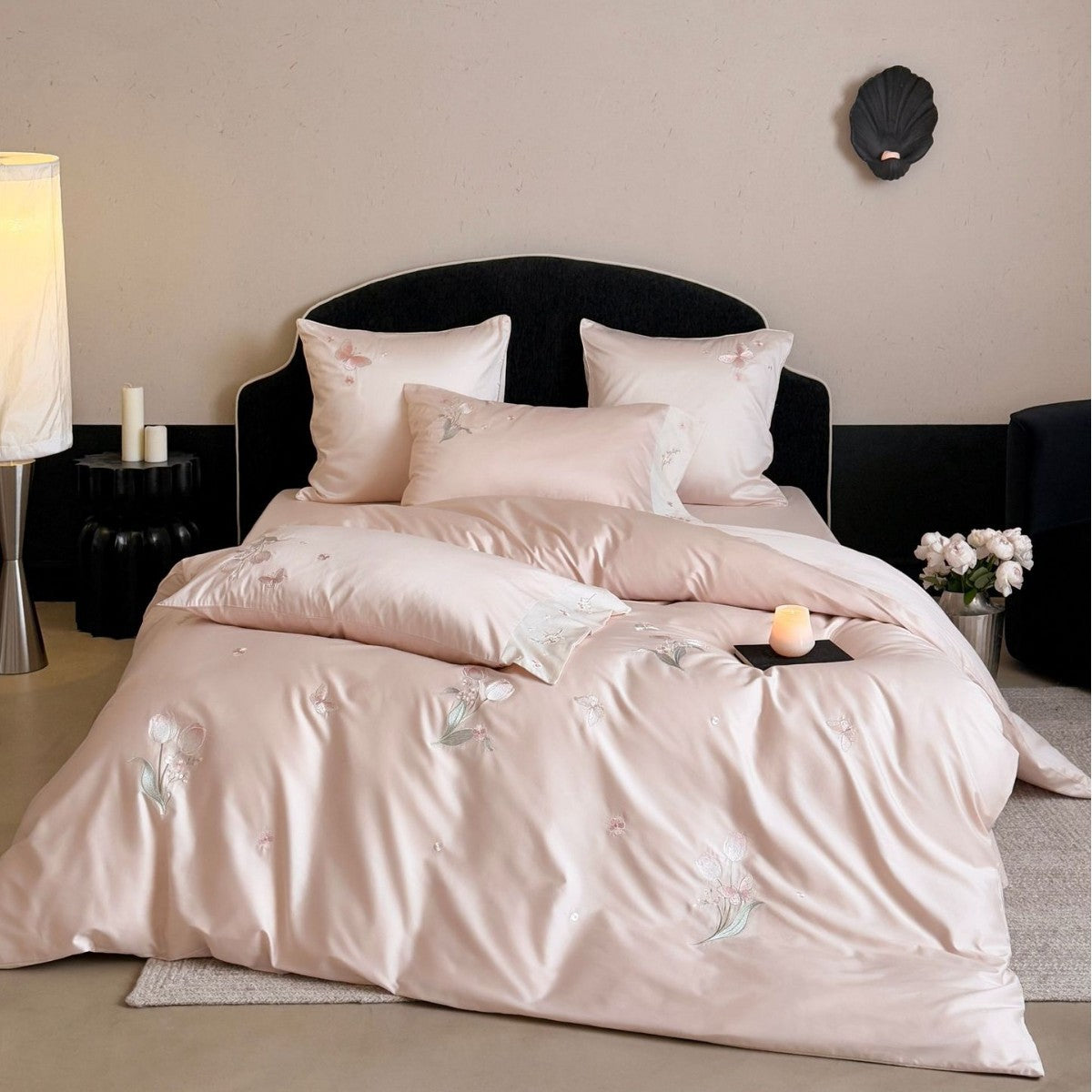 Luxuriöses Satin-Bettwäsche-Set mit feiner Blumenstickerei Brehn