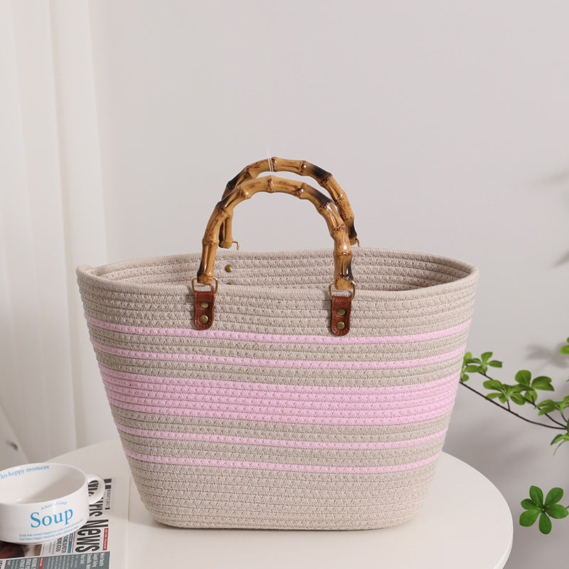 Modische Basttasche mit Bambusgriffen Brehn
