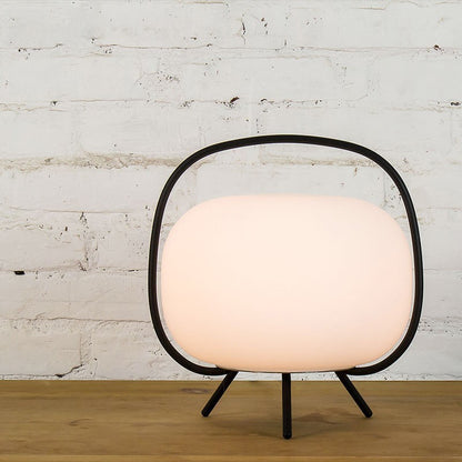 Moderne Minimalistische Tischlampe mit elegantem geschwungenem Design