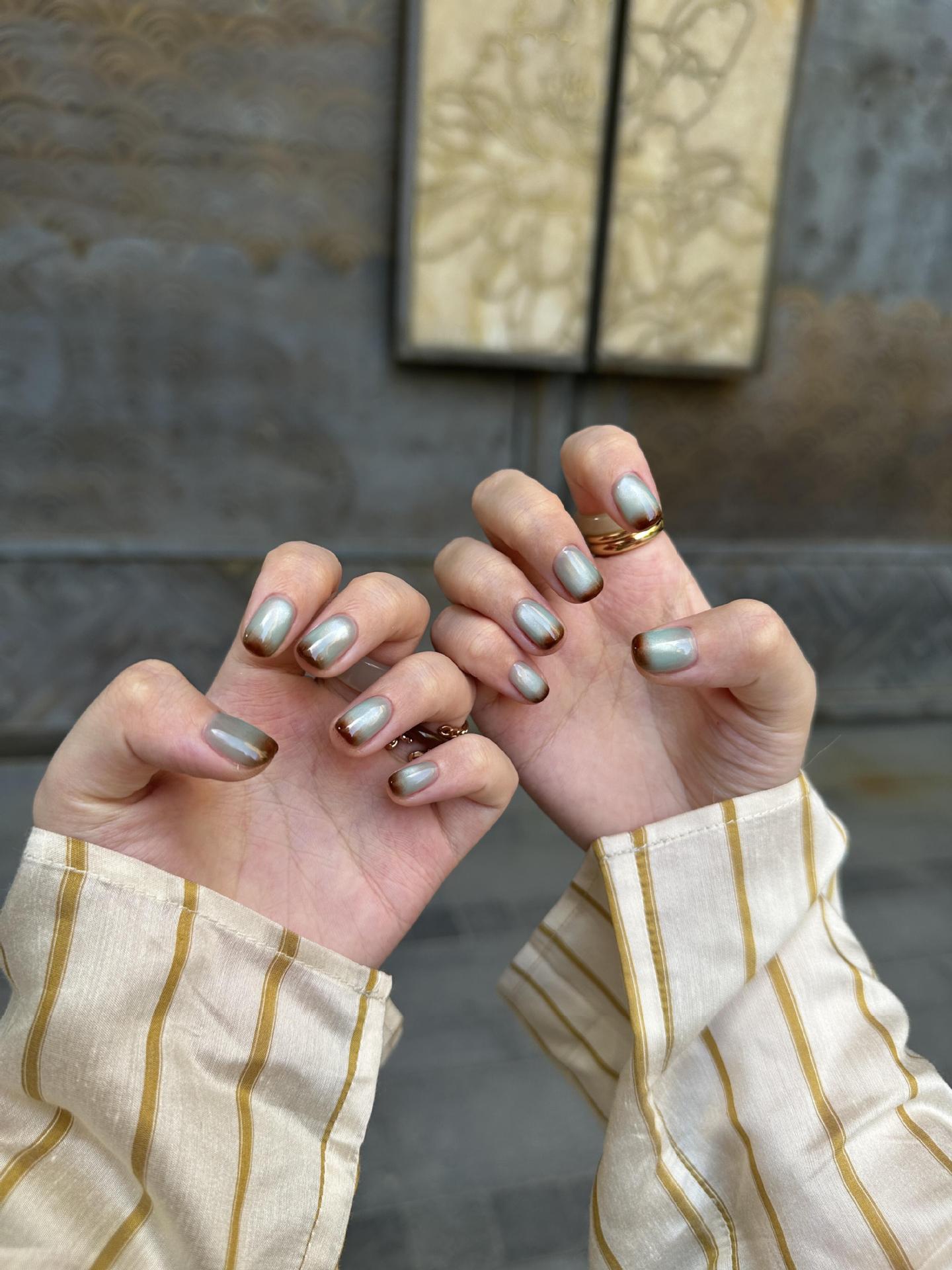 Glamouröse Kunstnägel Im Eleganten French-Style Brehn