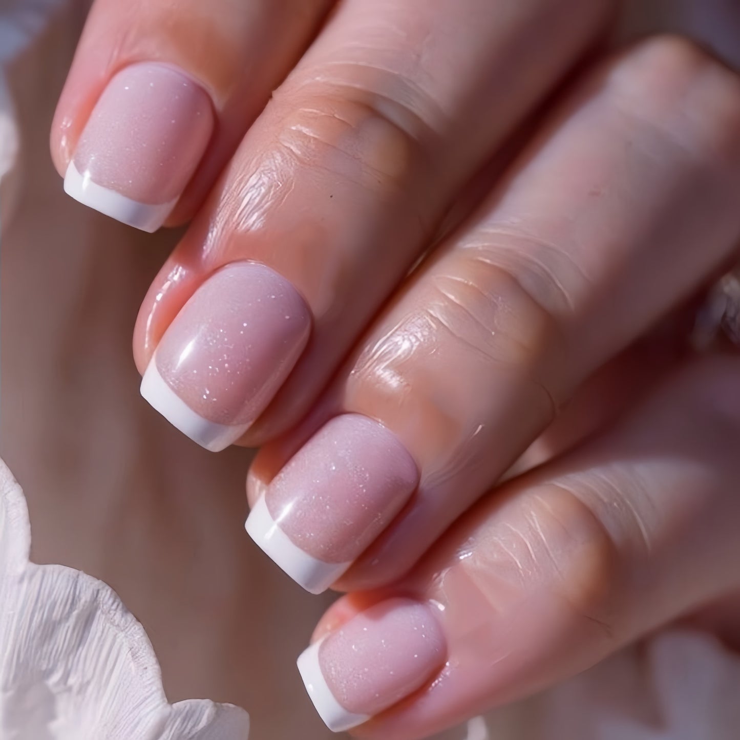 Kunstnägel Im Eleganten French-Tipp-Stil Brehn