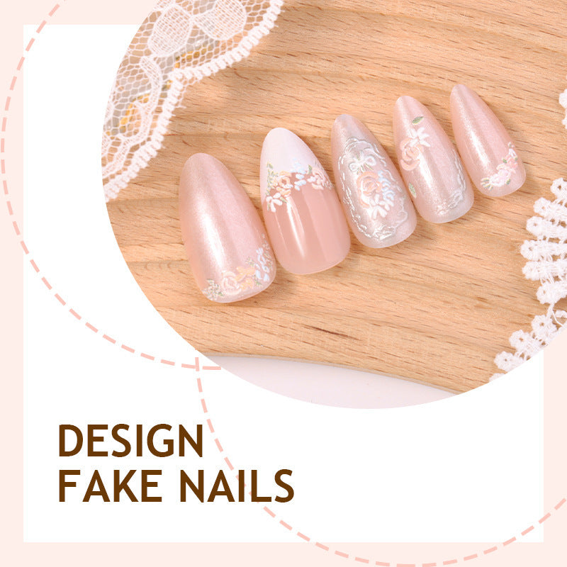 Kunstnagelset mit eleganten Floral- und Glitzermotiven Brehn