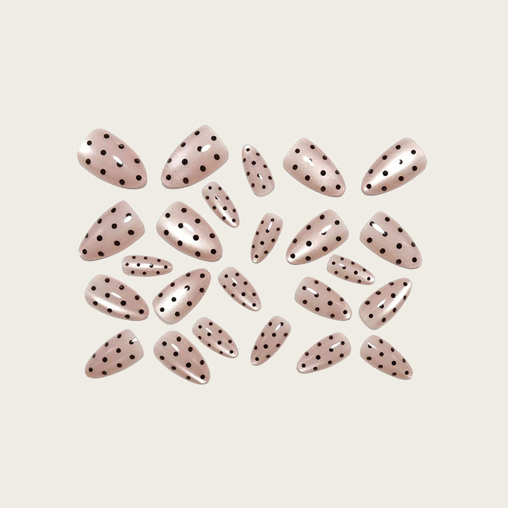 Kunstnägel Im Eleganten Polka-Dot-Design Brehn