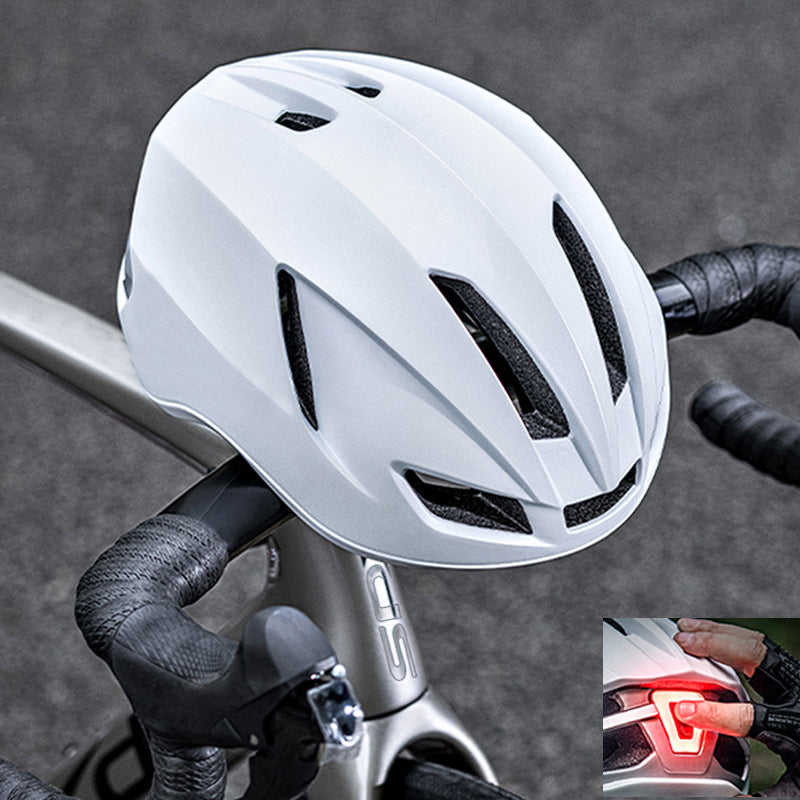 Rennradhelm mit Integrierter Sicherheitsleuchte Brehn