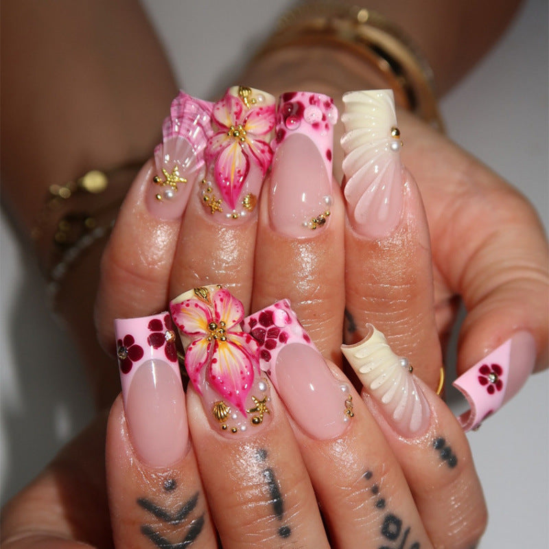 Kunstvolle 3D Nagelkunst Brehn