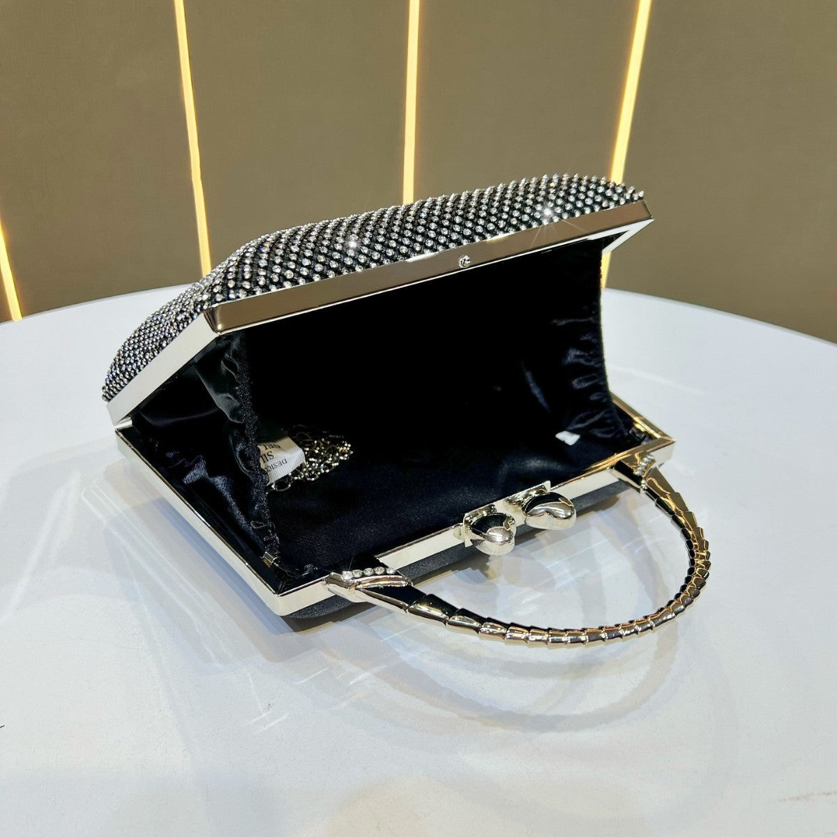 Kristallbesetzte Abendhandtasche