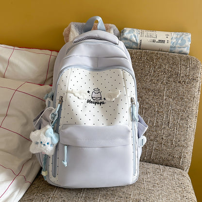 Stylischer gepunkteter Rucksack mit dekorativen Akzenten Brehn