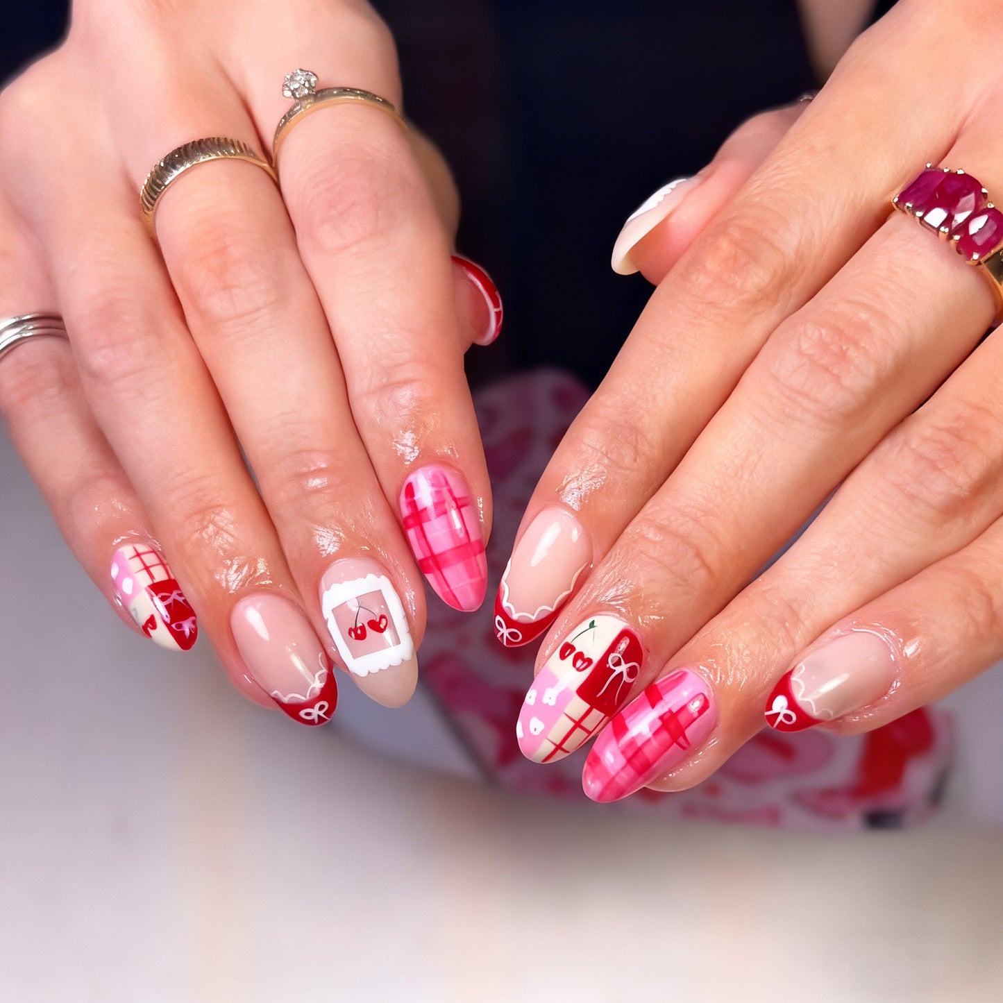 Künstlerisches Urlaubs-themed Press-On Nageldesign Brehn
