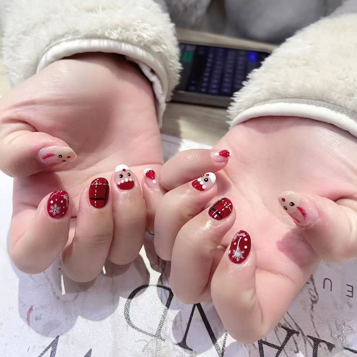 Festliches, urlaubsbezogenes Nagelkunst-Set
