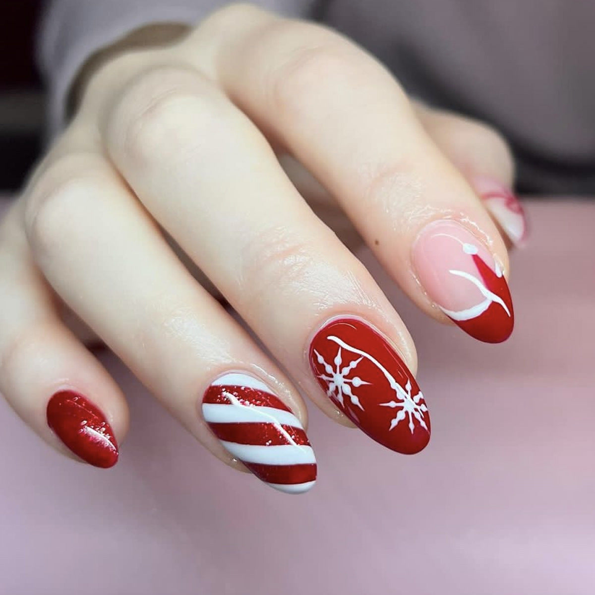 Festliches Feiertags-Themen Stiletto Nagel Kunst Set Brehn