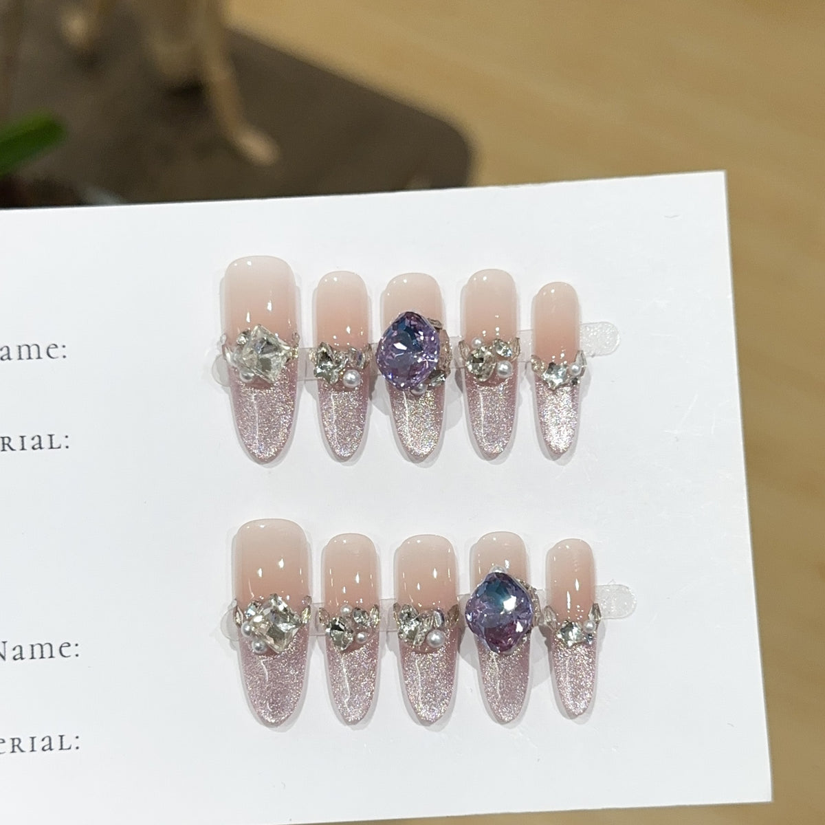 Glamouröse mit Strass veredelte Press-On Nagelset 1790730529