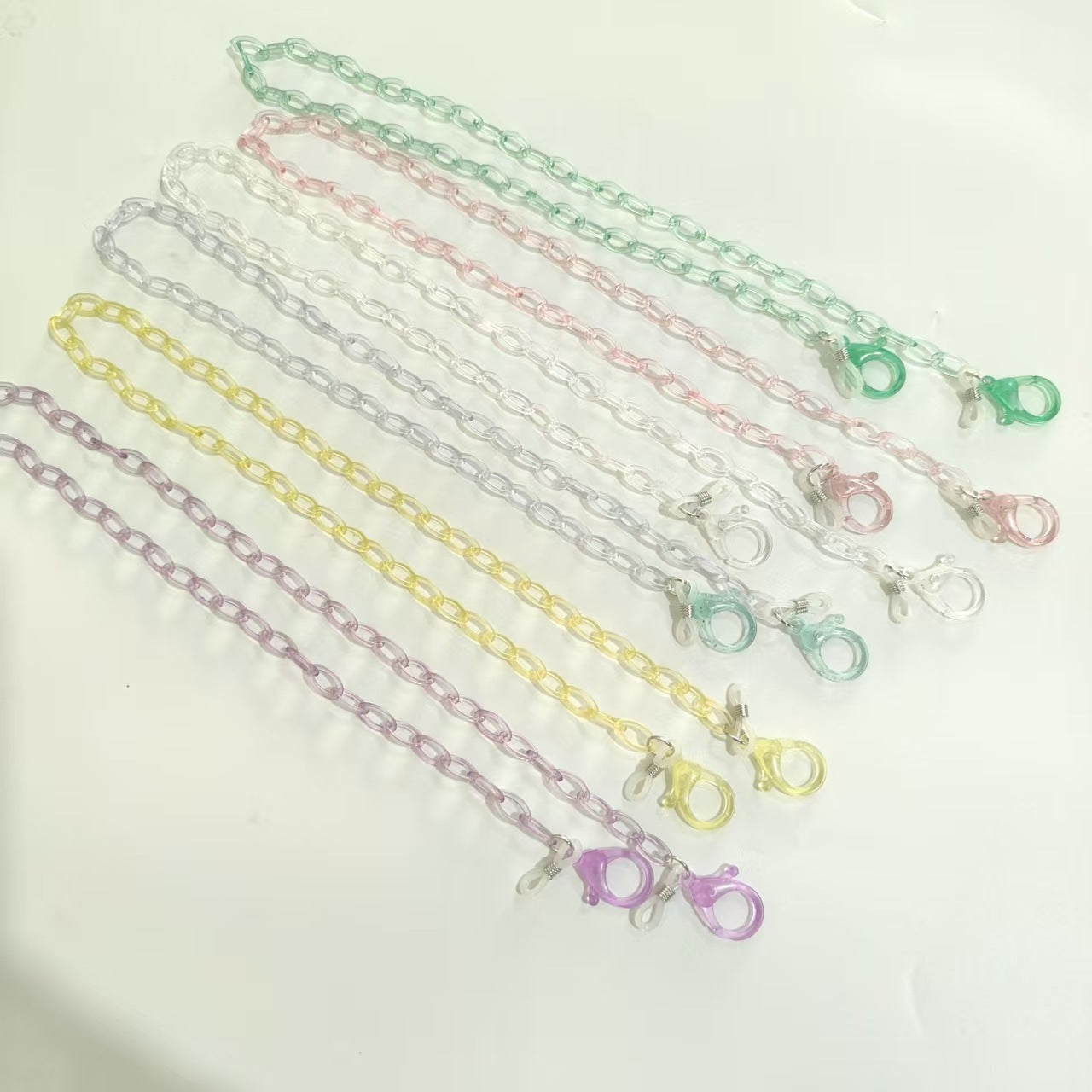 Handgemachte Brillenhalterkette Aus Transparentem Material Brehn