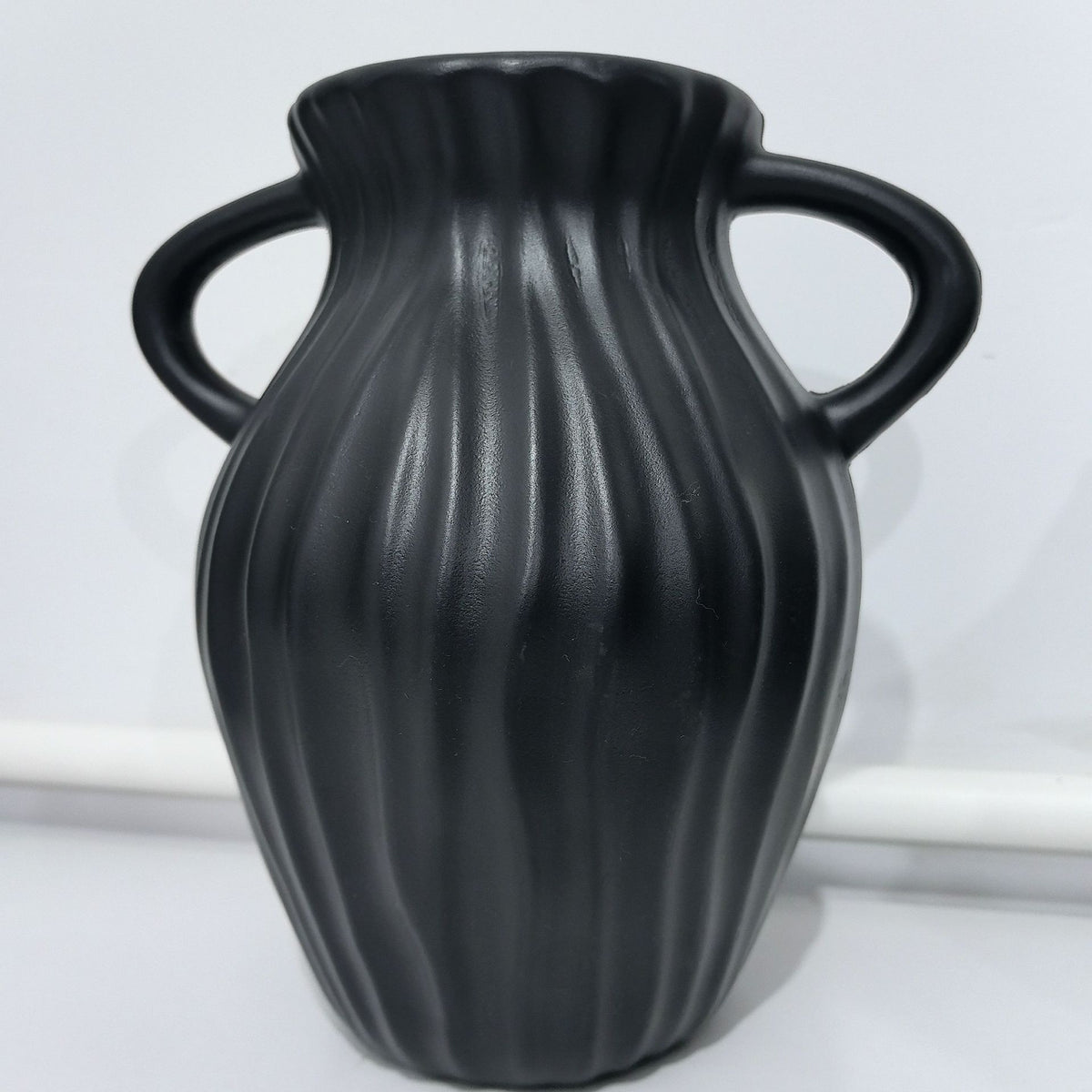 Elegante gerippte Dekovase Brehn