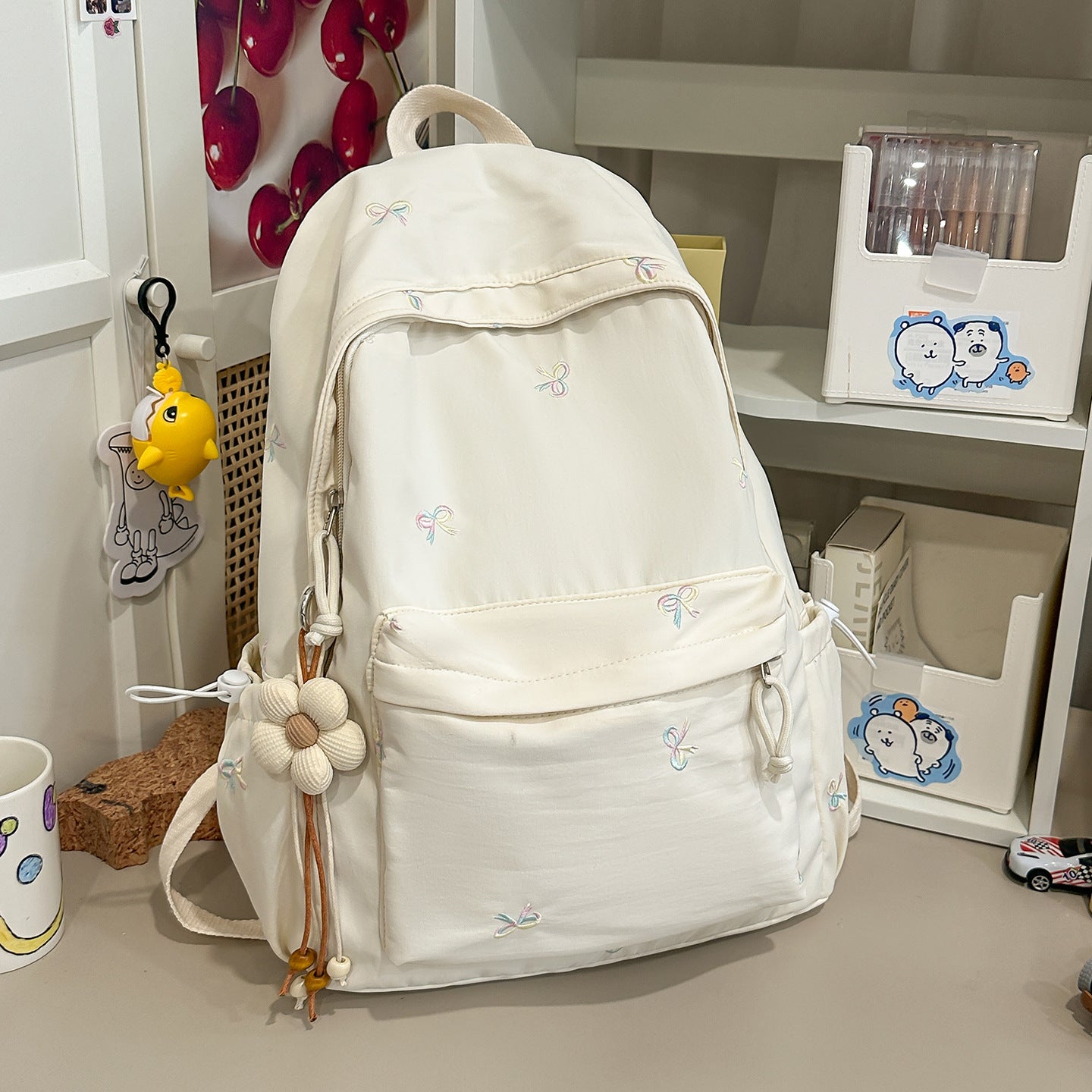 Besticketer lässiger Schulrucksack