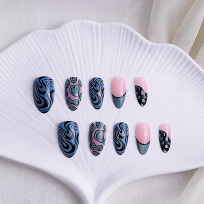 Künstlerische abstrakte Nagelkunst