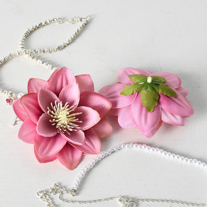 Elegante Seidenblumen-Haaraccessoires