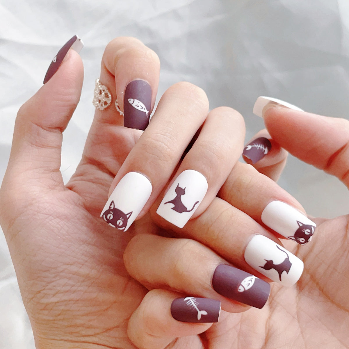 Verspieltes Katzen-Themen Press-On Nagelkunst Set