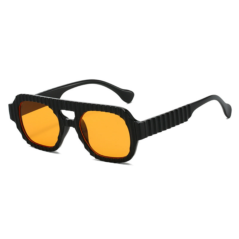 Damen modische Sonnenbrille im futuristischen Design mit strukturiertem Rahmen Brehn