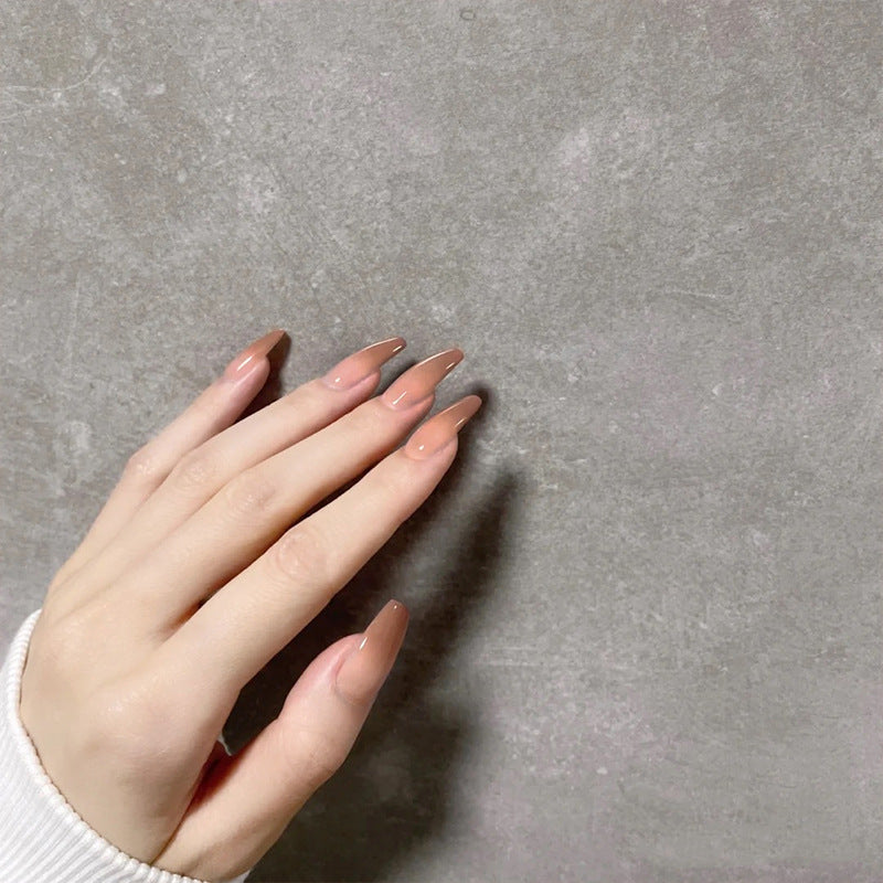 Kunstnägel mit elegantem Ombre-Effekt Brehn