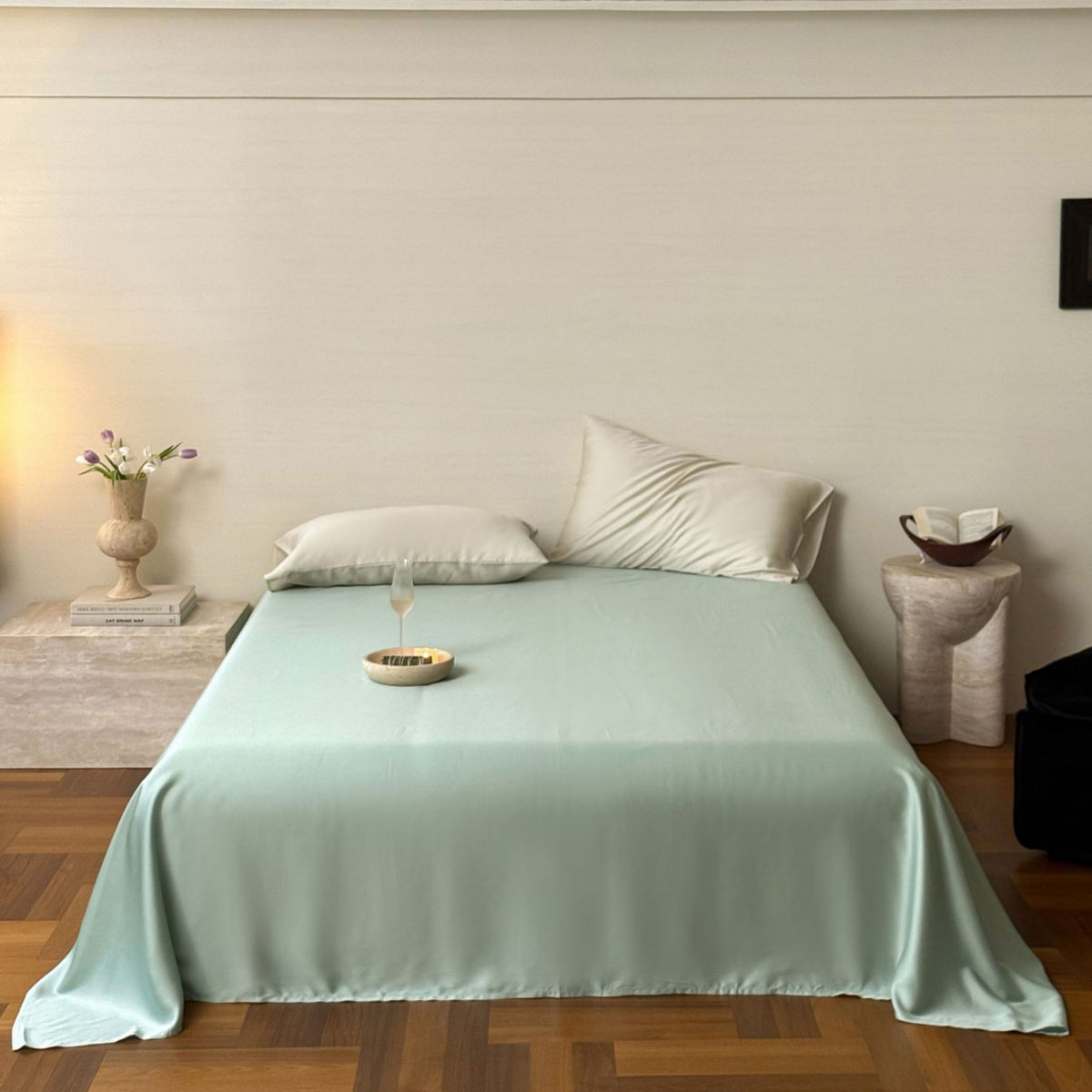 Luxuriöses Satin-Bettwäscheset mit seidig-glatter Oberfläche, Wendefunktion und Hotelverschluss