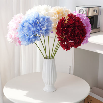 Elegante Kunstblumenarrangement