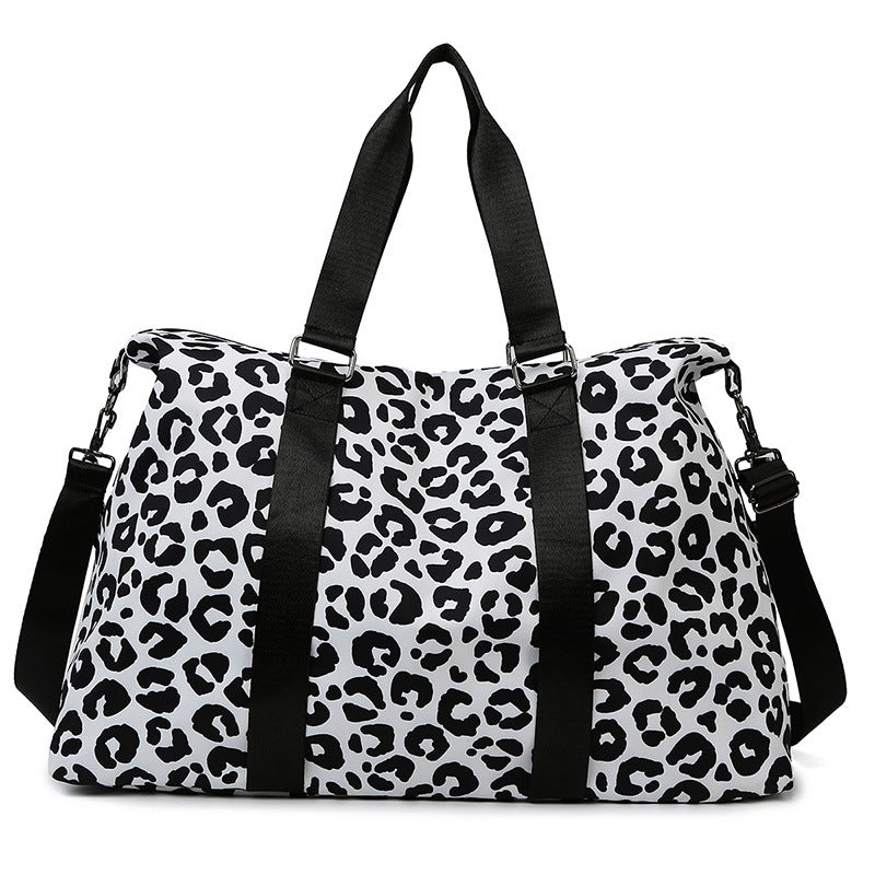 Sportliche Reisetasche mit Trendigem Zebramuster Brehn