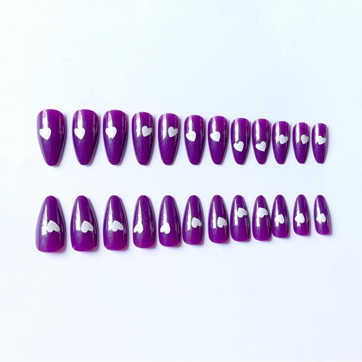 Künstlerisches Herz-Akzent Stiletto Nagelkunst Set