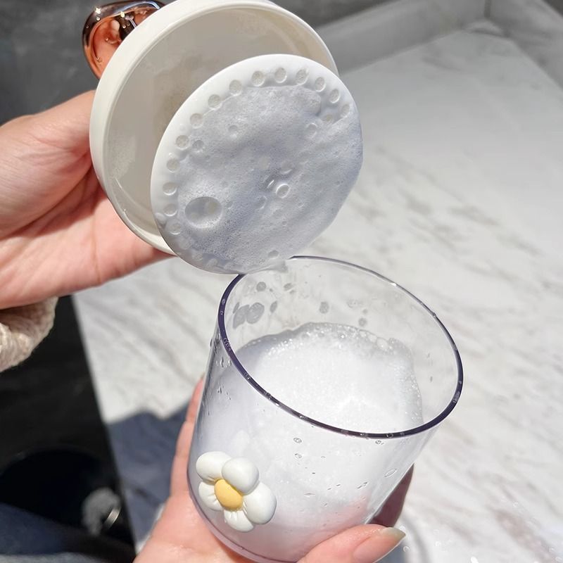 Dekorative Glas mit Blümchen-Design Brehn