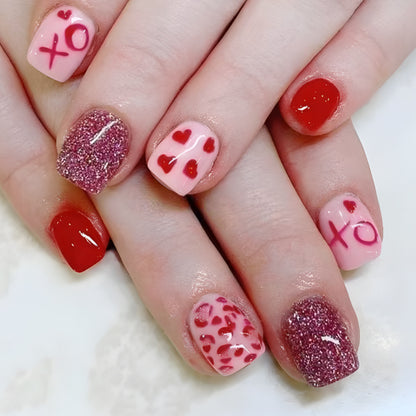 Künstlerisch Herz-verzierte Nagelkunst Brehn