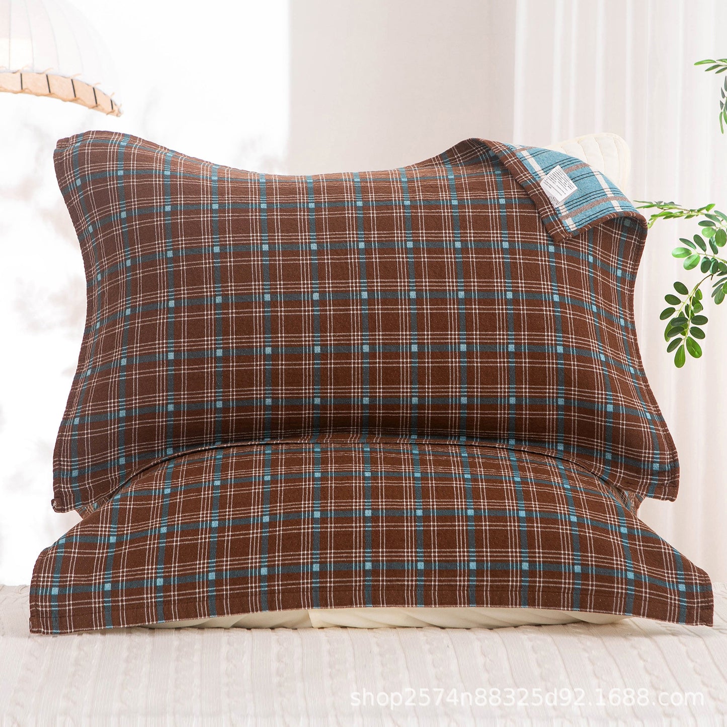 Damen Kissenbezug mit filigranem Blumenmotiv Brehn