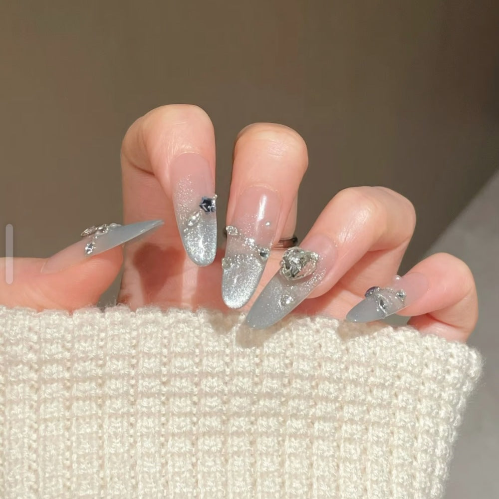 Glamouröse Nagelspitzen Brehn